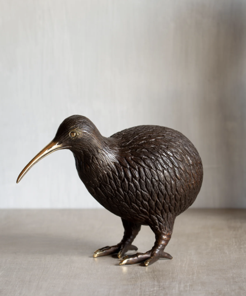 Alternative view of Bronze Kiwi Family